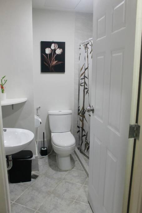 Antonio'S Place, 3 Mins To Mactan Airport, Fast Internet With Netflix Мактан Экстерьер фото